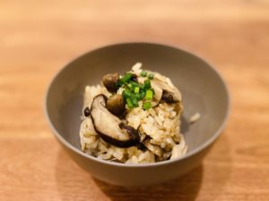 調理時間３分！我が家の「香るキノコの炊き込みご飯」のレシピ