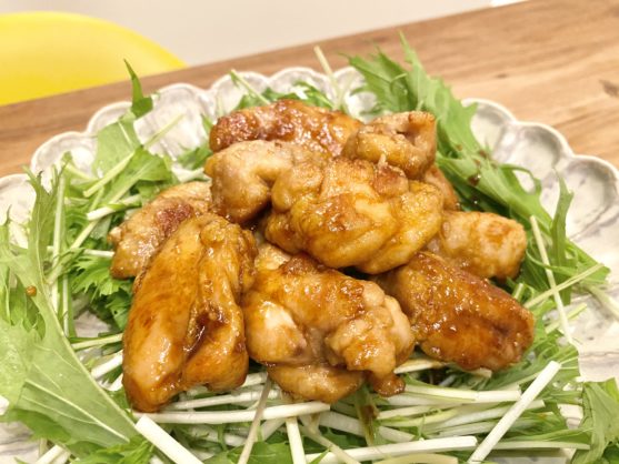 衣が決め手！「鶏もも肉のじゅわっと甘辛あえ」のレシピ
